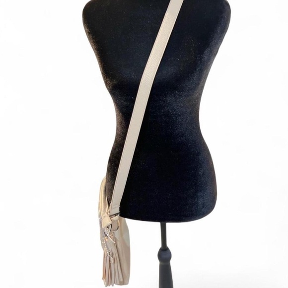 Steve Madden Crossbody with Tassel Bag Charm - NWOT - Picture 8 of 8